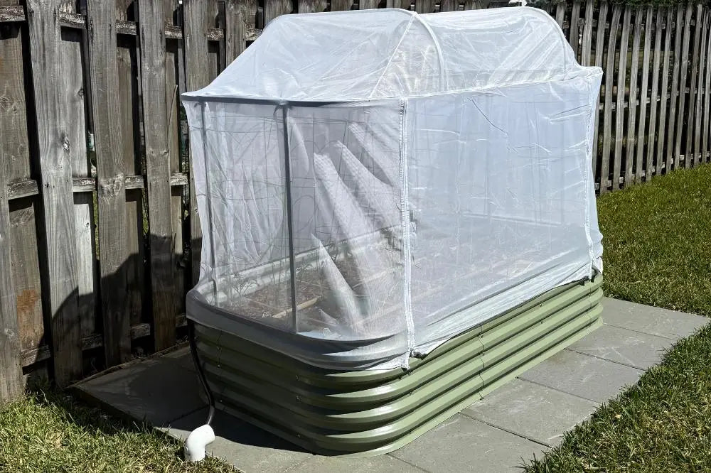 How to Cover Raised Garden Beds for Winter | VEGEGA