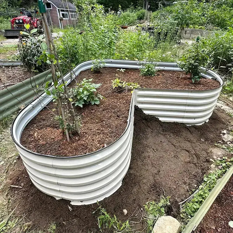 white garden bed heart-shaped-Vegega