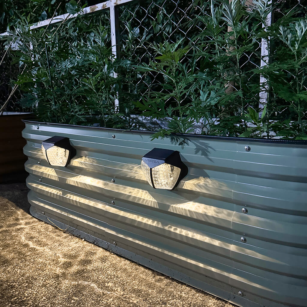 Magnetic Solar Garden Light | Auto On/Off & Waterproof 1